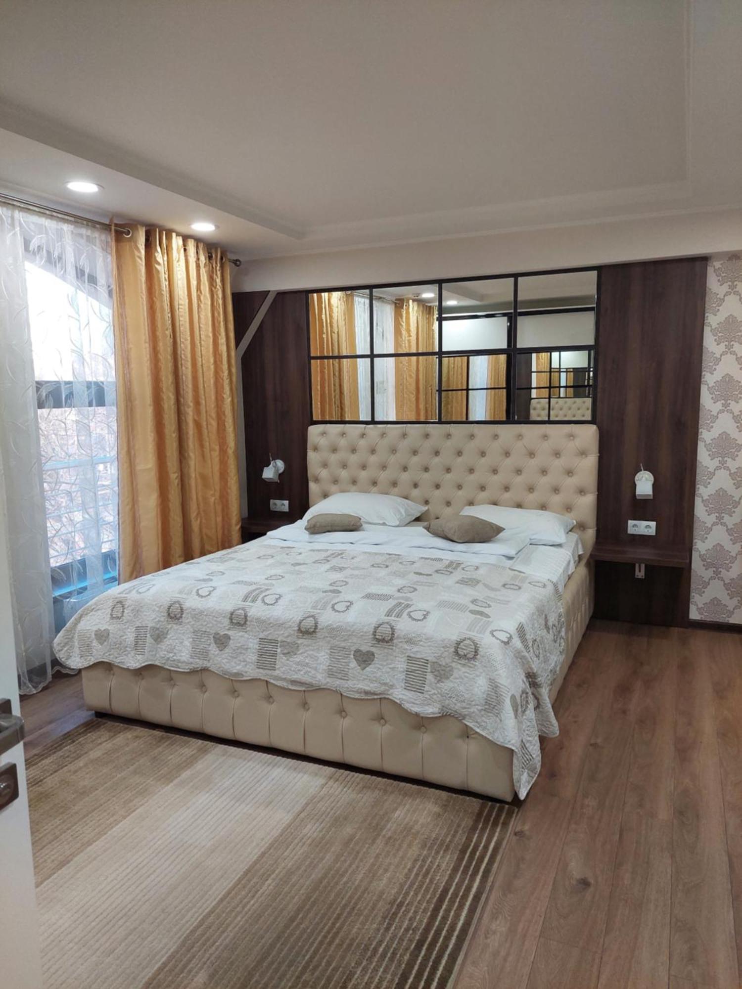 Hotel Villa Natali キシナウ エクステリア 写真