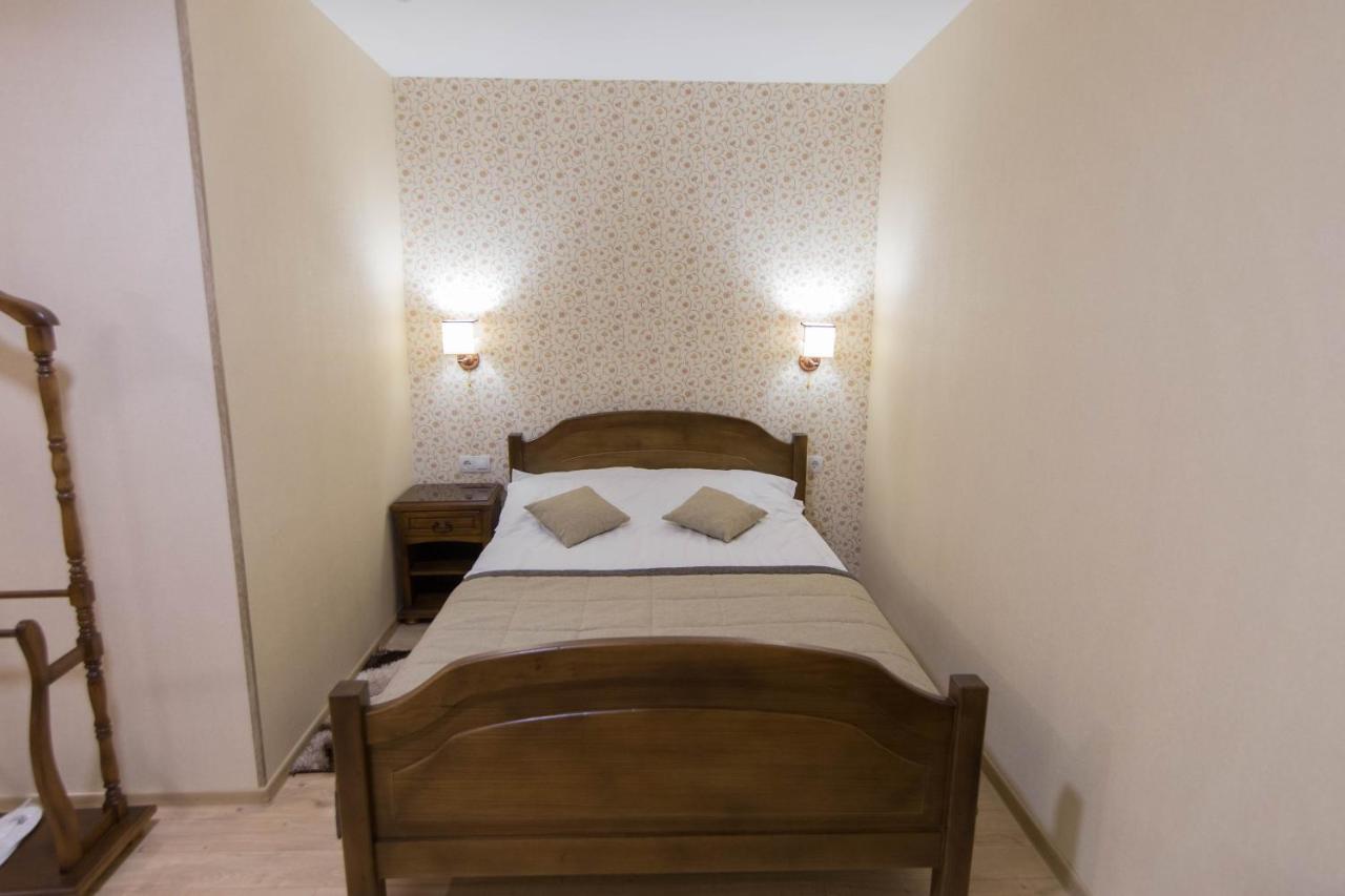 Hotel Villa Natali キシナウ エクステリア 写真