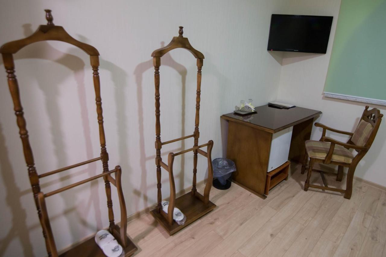 Hotel Villa Natali キシナウ エクステリア 写真