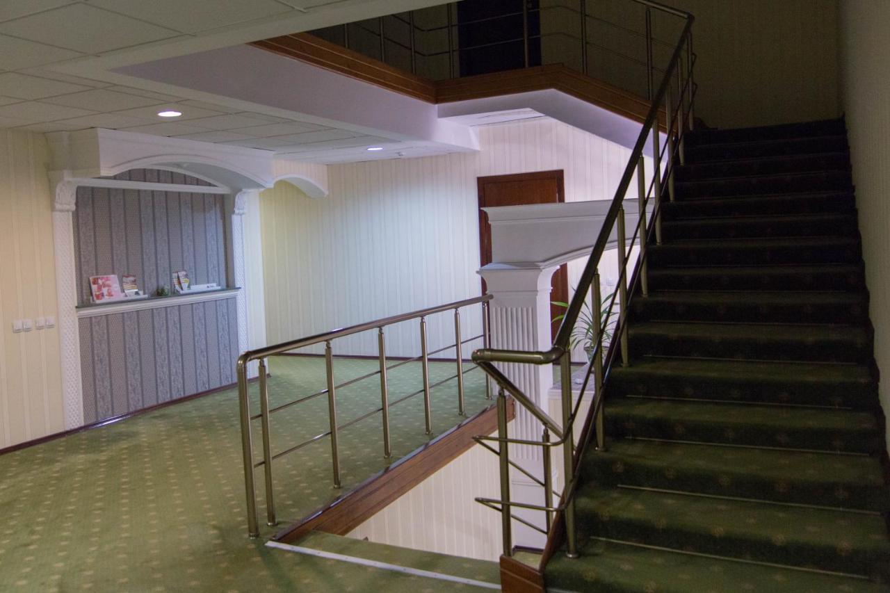 Hotel Villa Natali キシナウ エクステリア 写真